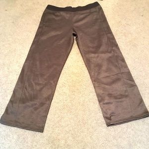 Women’s Under Armour sweat pants